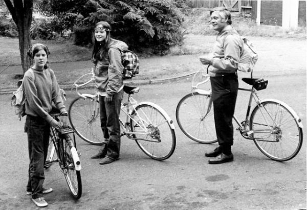 Many people participated in the movement to protect Seattle neighborhoods from 1960s freeway mania. One important figure was Montlake resident and UW professor Maynard Arsove (right), founder of CARHT (Citizens Against the R.H. Thompson).